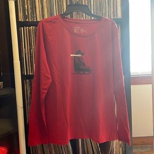 Columbia long sleeve top. Bear on sled   Size XL